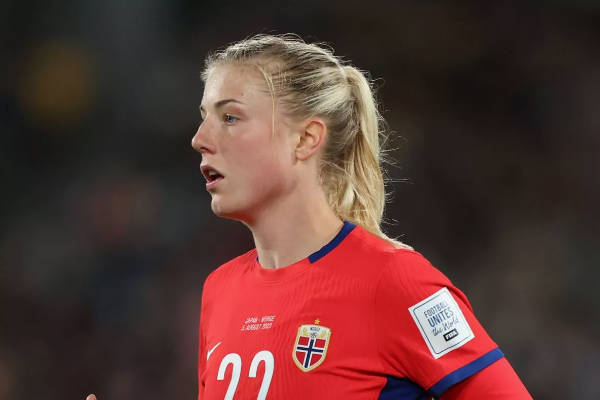 利物浦鋒線(xiàn)新星索菲·羅曼·豪格：歐冠聯(lián)賽中的雄心壯志