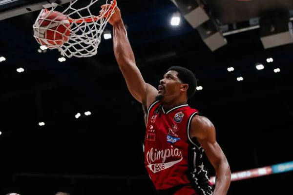 歐洲籃球傳奇凱爾·海因斯宣布退役，結束其輝煌職業(yè)生涯