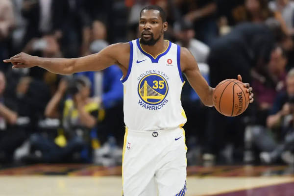 太陽(yáng)雙星閃耀：杜蘭特與布克搭檔，潛力無(wú)限