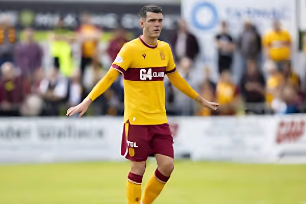 天空體育記者馬丁·泰勒對列儂·米勒的表現給予高度評價(jià)