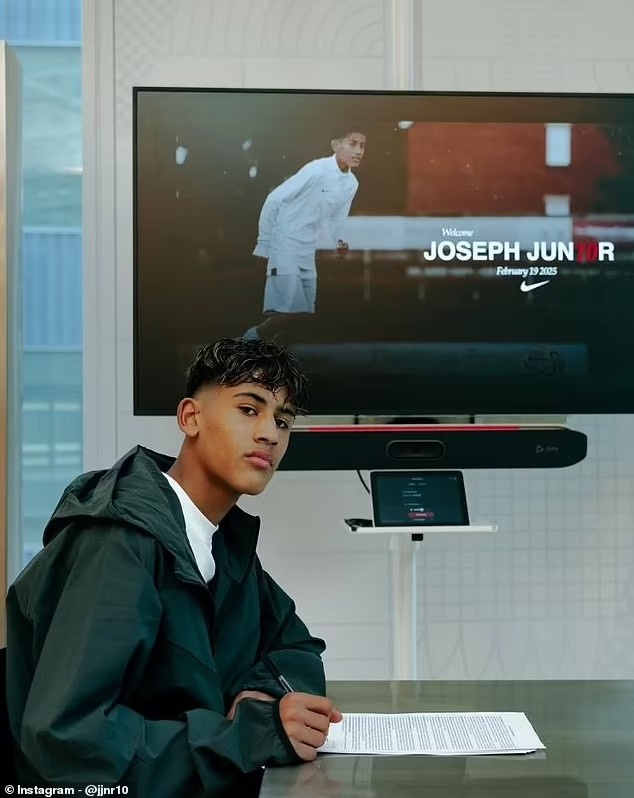 6歲就能顛球1000個(gè)！郵報：14歲曼聯(lián)小將加布里埃爾被多隊關(guān)注