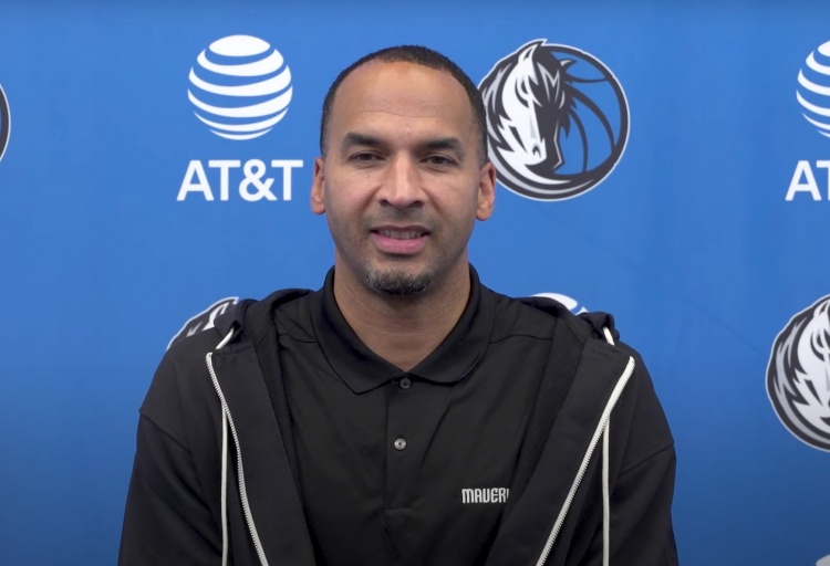 TA：交易東契奇后哈里森說(shuō)球隊目標還是奪冠 濃眉更適合球隊文化