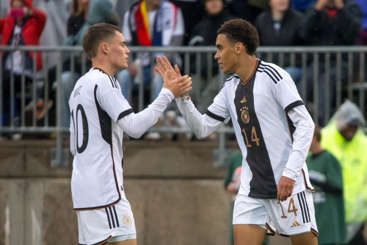 圖片報對比24項數據：維爾茨助攻過(guò)人等20項占優(yōu)，穆西亞拉僅3項