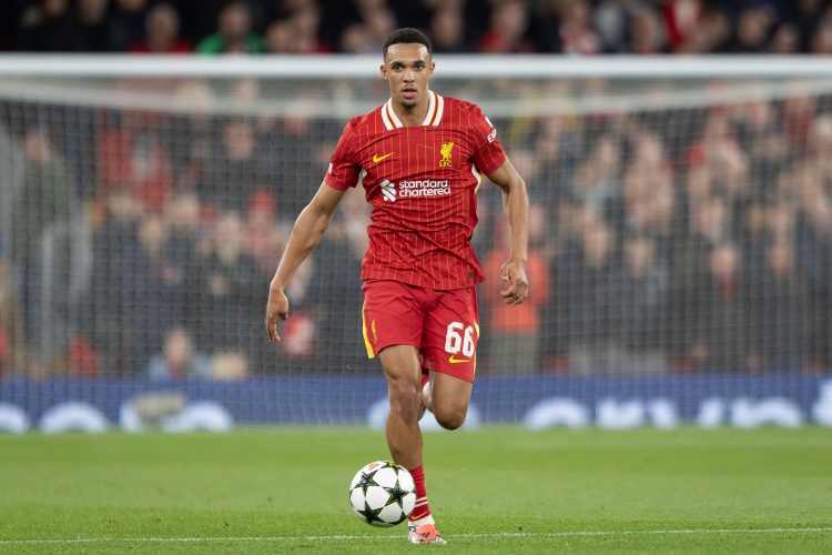 郵報：皇馬將再次報價(jià)阿諾德 安切洛蒂推動(dòng)1月就完成簽約