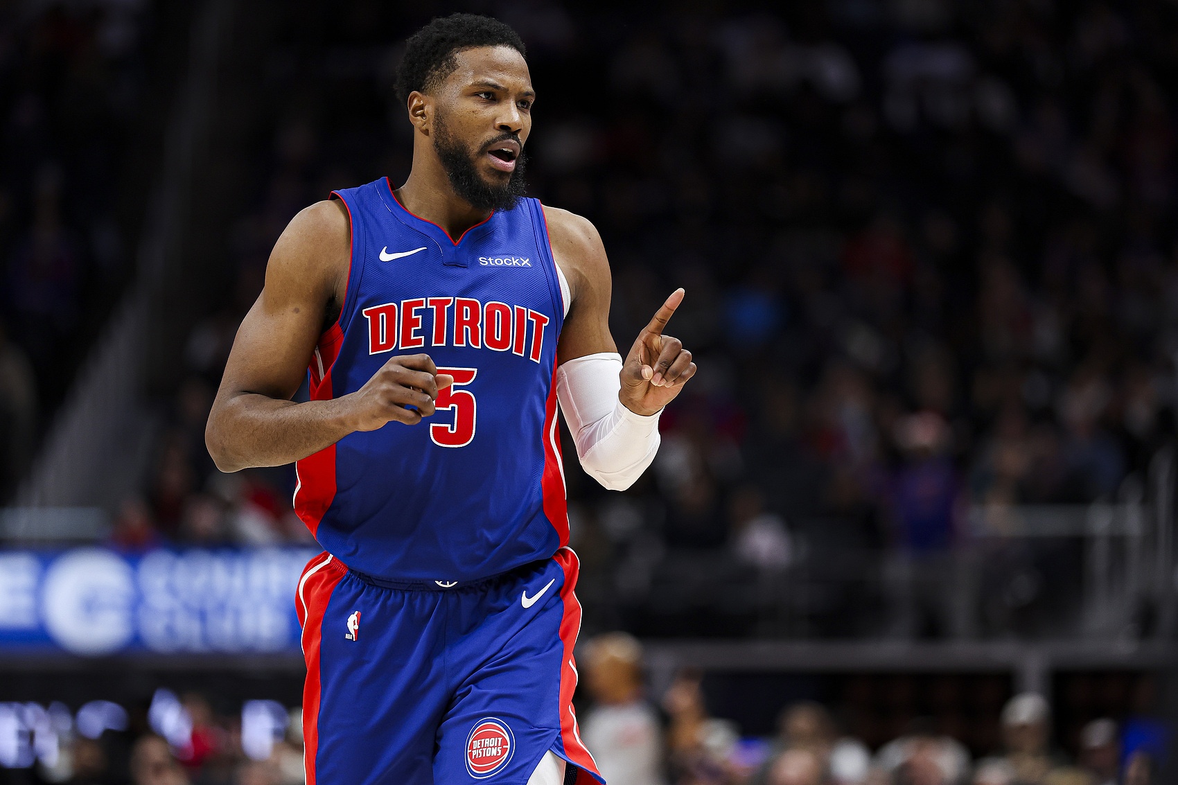 比斯利：我們仍然很年輕 但我們的化學(xué)反應是其他球隊無(wú)法比擬的