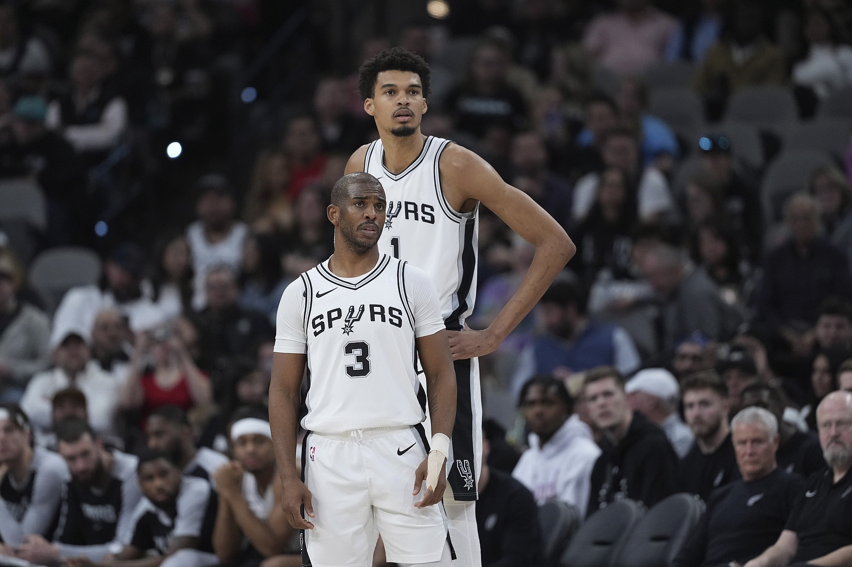 保羅文班技巧賽卡bug！莫布里：如果那招有效 我們可能會(huì )效仿